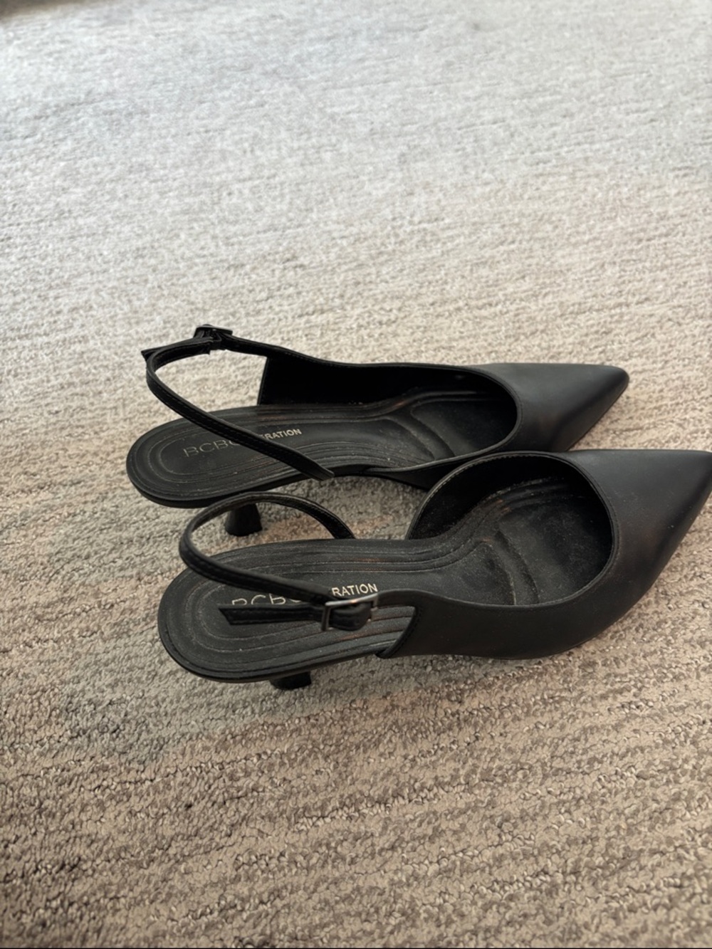 BCBGeneration Black Pointed Slingback Kitten Heels with back strap 8.5 - Picture 3 of 5
